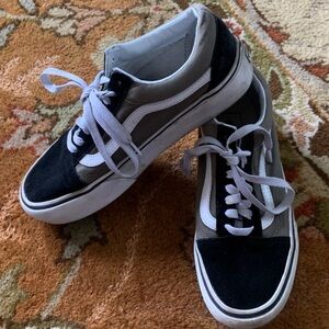 Vans Old Skool Sneakers Iconic Design